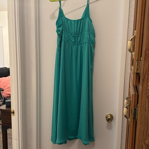 ON 34th Chic Green Maxi Dress w/ Spaghetti Straps Size XL Beach/Vacation - Picture 8 of 11
